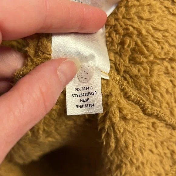 Patagonia Women's Brown Teddy Fleece Quarter-Zip Pullover - Picture 8 of 10